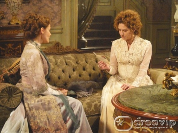 Lado a Lado - Margarida entrega a carta de Catarina para Constancia