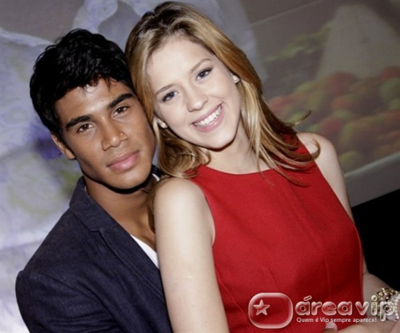 Micael Borges e Sophia Abrahão