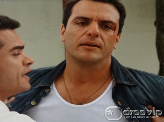 Salve Jorge - Ciro aparta briga entre Theo e Elcio