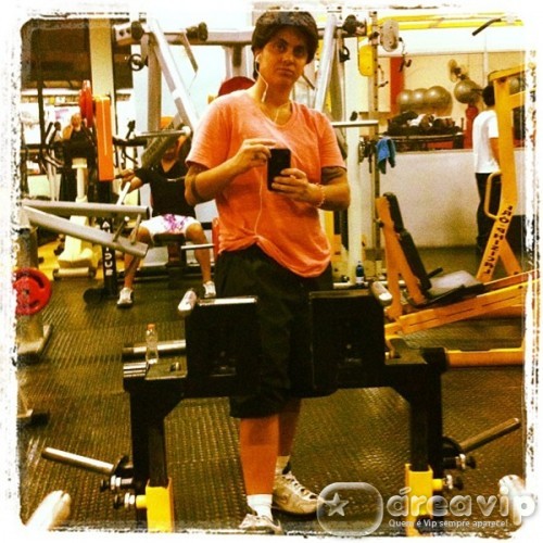 Thammy Miranda posta foto na academia