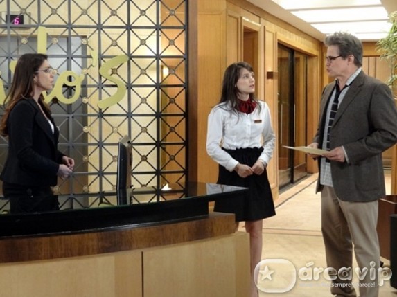 Felipe demite Lucilene depois de armação de Carolina