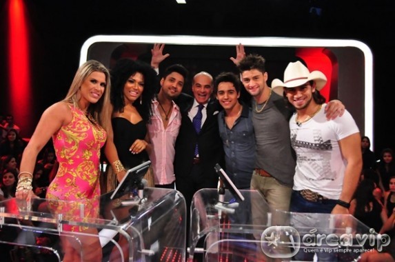 Marcelo de Carvalho apresenta ‘Mega Senha’ especial em prol da campanha ‘RedeTV! Direito de Viver 2012’