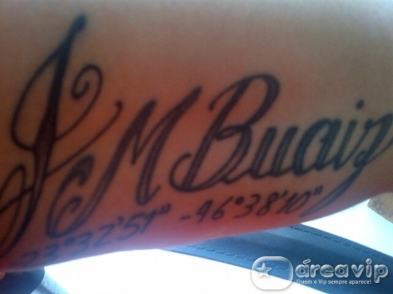Marcus Buaiz, marido de Wanessa, faz tatuagem em homenagem ao filho
