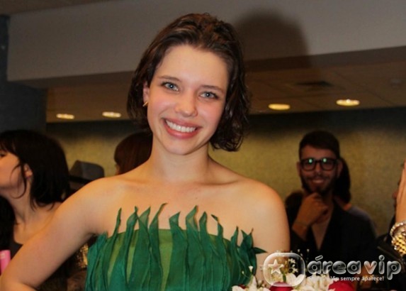 Bruna Linzmeyer será autista na novela de Walcyr Carrasco
