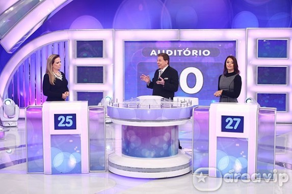 Christina Rocha e Cátia Fonseca brincam no ‘Jogo das 3 Pistas’ no Programa Silvio Santos