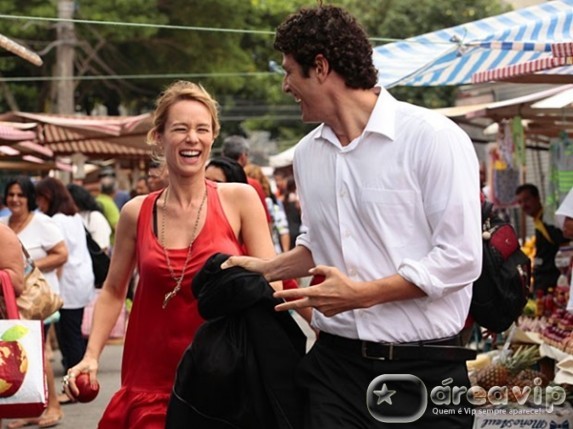 Nando e Juliana se divertem juntos