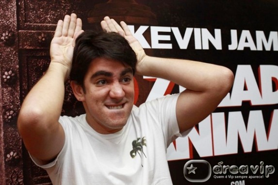 Marcelo Adnet é eleito o humorista do ano