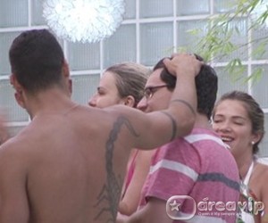 BBB13 - Brothers cantam parabens para Ivan