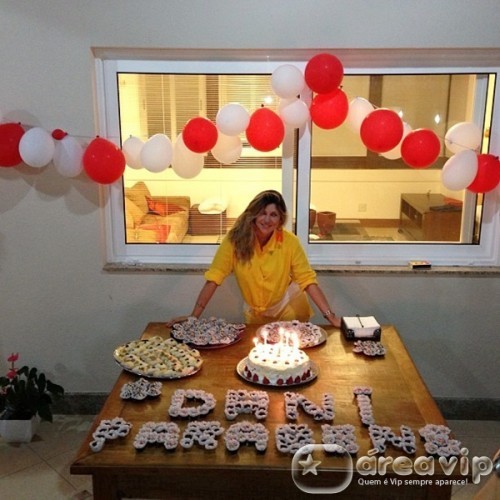 Dani Souza comemora aniversário