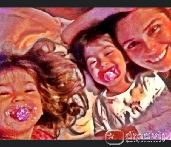 Giovanna Antonelli posta foto com as filhas