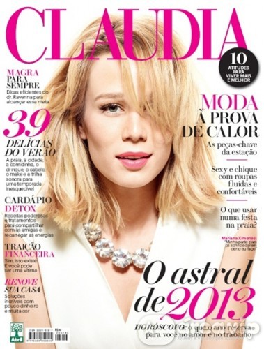 Mariana Ximenes estampa capa de revista
