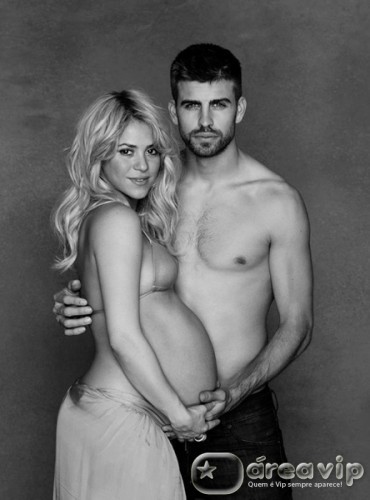 Grávida, Shakira exibe o barrigão