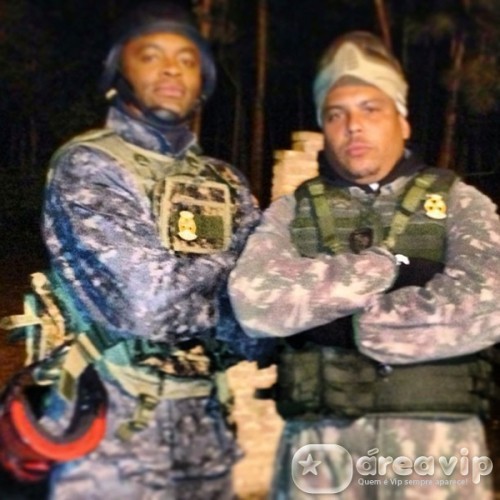 Ronaldo joga paintball com Anderson Silva