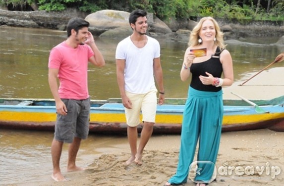 Ana Furtado se despede do ‘Estrelas’ e Angélica volta ao programa