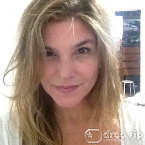 Cristiana Oliveira muda o visual