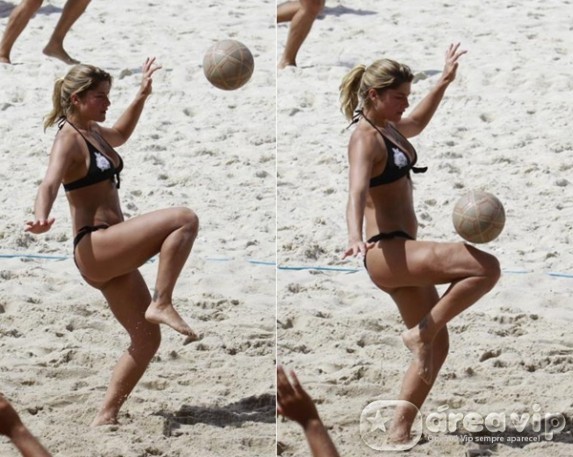 Priscila Fantin joga futevôlei na praia