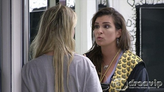 BBB13 - Kamilla e Fernanda discutem