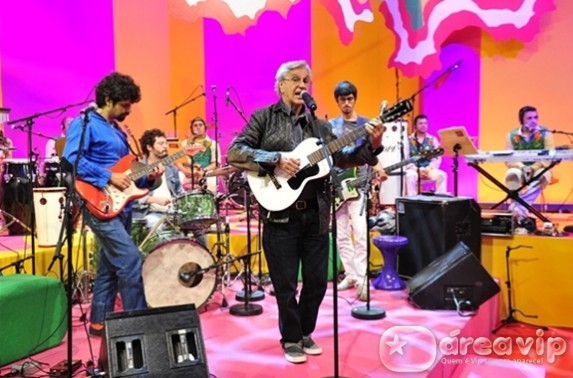 Caetano Veloso participa do programa Esquenta!