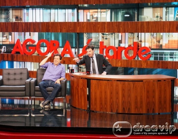 ‘Fui obrigado por Silvio Santos a tomar torta na cara no meu próprio programa’, revela Celso Portioli a Danilo Gentili