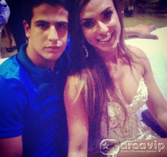 Nicole Bahls pode estar namorando filho de Claudia Raia
