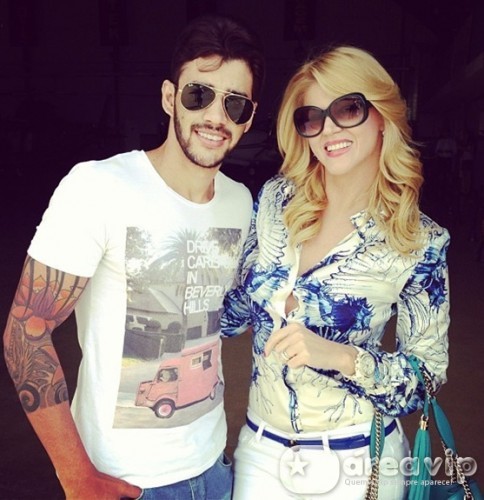 Val Marchiori posta foto com Gusttavo Lima