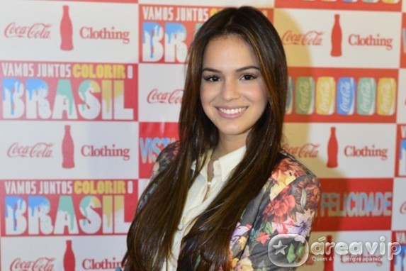Bruna Marquezine desfila no Fashion Rio