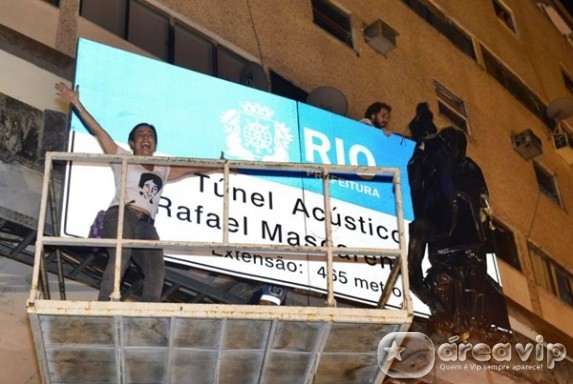 Cissa Guimarães reinaugura túnel com o nome do filho