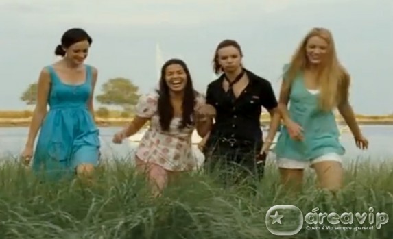Filme - Quatro Amigas e um Jeans Viajante 2