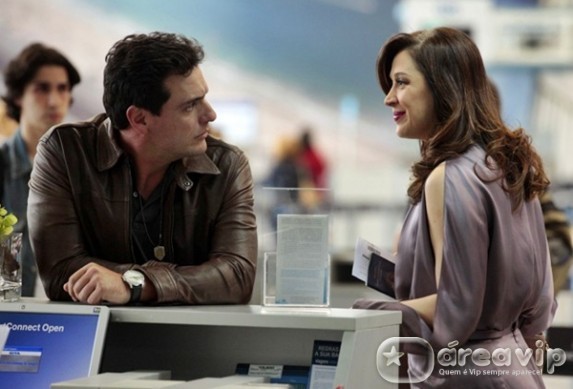 Salve Jorge - Livia provoca Theo