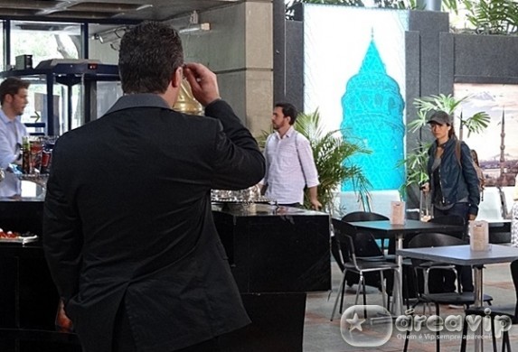 Salve Jorge - Morena da de cara com Russo