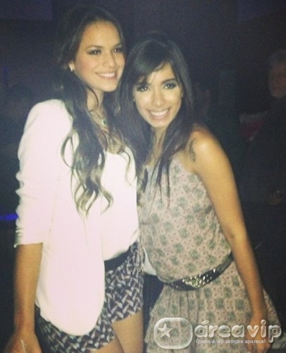 Anitta e Bruna Marquezine ficam com integrantes do One Direction, diz colunista