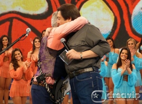 Lulu Santos e Faustão fazem as pazes no Domingão