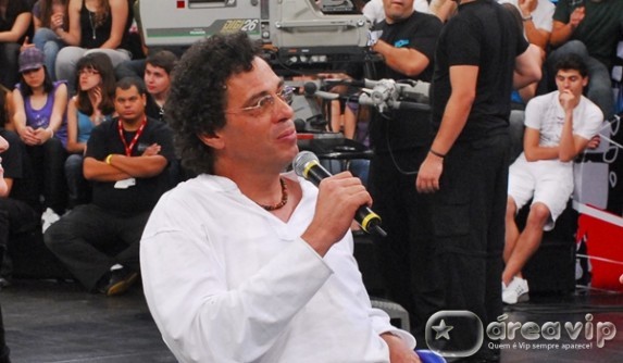 Casagrande sofre infarto e é internado na UTI de um hospital de São Paulo