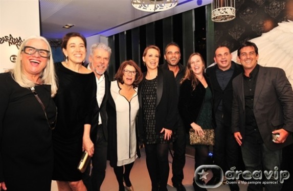 Elenco e equipe de Saramandaia