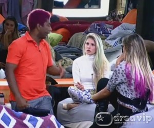 A Fazenda 6 - Barbara se irrita com Ivo