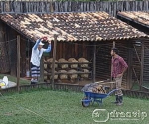 A Fazenda 6 - Beto conversa com Paulo