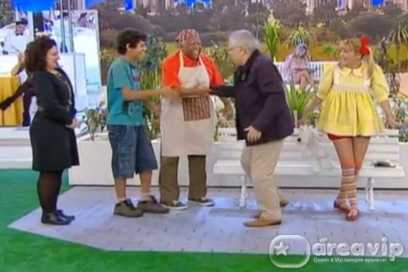 Elenco de Chiquititas visita Nina no ‘A Praça É Nossa’