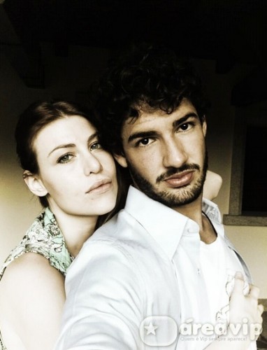 Alexandre Pato anuncia fim do namoro com Barbara Berlusconi