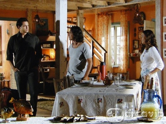 Flor do Caribe - Helio volta para casa dos pais