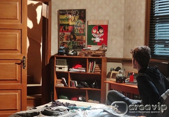 Malhação - Sidney se espanta com as curvas do corpo da priminha