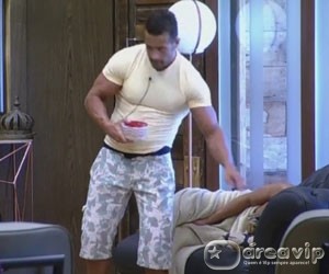 A fazenda 6 - Marcos apronta com Yudi