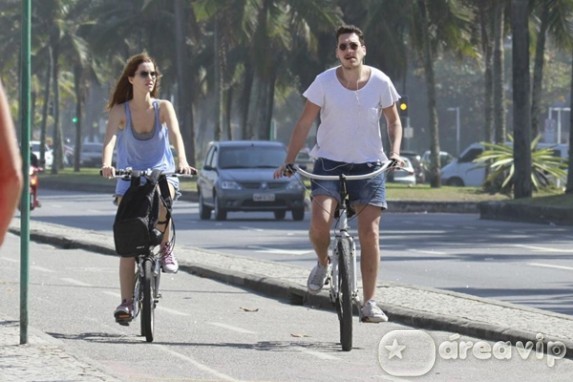 Nathalia Dill com o namorado