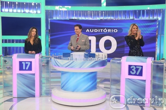 No dia dos pais, Silvio Santos recebe sua filha Patricia Abravanel e Adriane Galisteu no ‘Jogo das 3 Pistas’