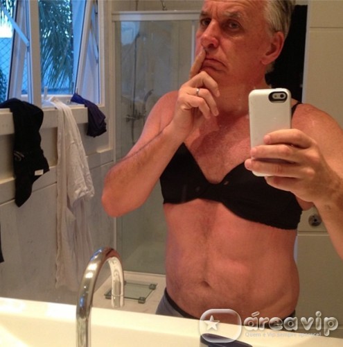 Otávio Mesquita posta foto de sutiã