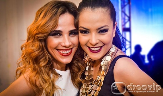 Wanessa e ex-Rouge Lissah Martins se apresentam em São Paulo