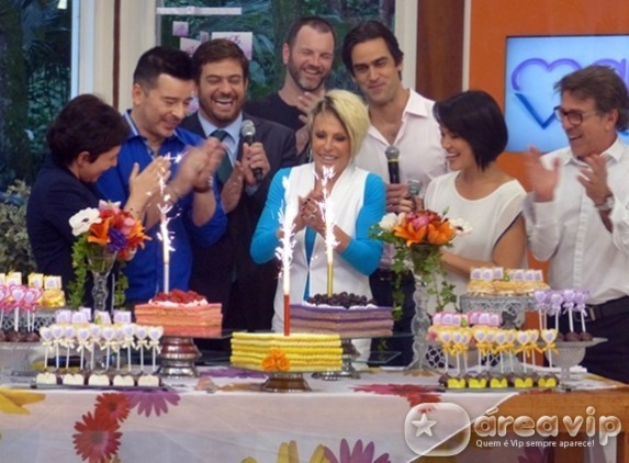 ‘Mais Você’ festeja 14 anos