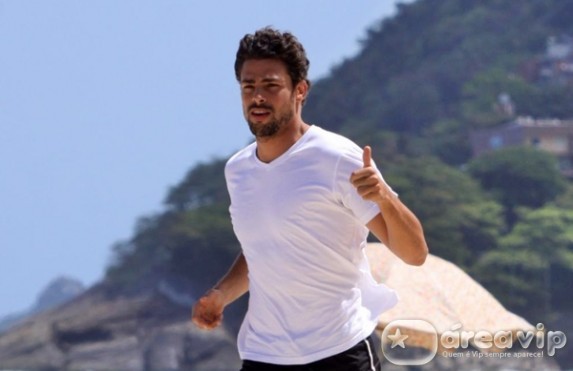 Cauã Reymond fará nova novela de João Emanuel Carneiro