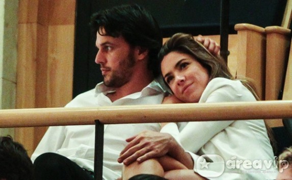Patrícia Abravanel é clicada ao lado de ex de Sabrina Sato