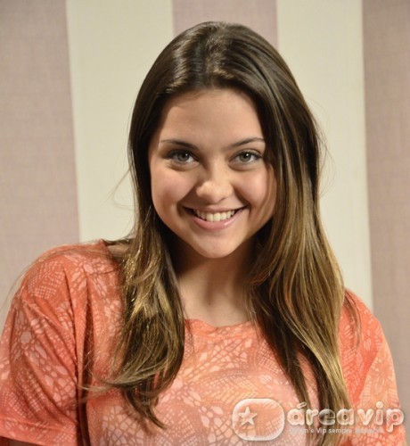 Polliana Aleixo engorda 4kg para viver personagem