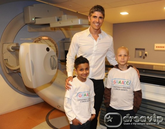 Reynaldo Gianecchini inaugura prédio de Oncologia Infantil em São Paulo